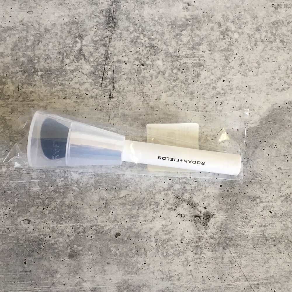 Rodan and Fields Make-up brush